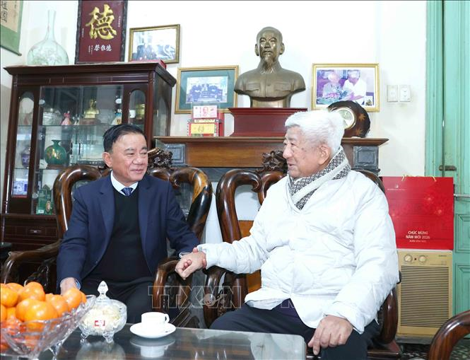 Thường trực Ban Bí thư Trần Cẩm Tú thăm, chúc Tết các đồng chí nguyên lãnh đạo Đảng, Nhà nước